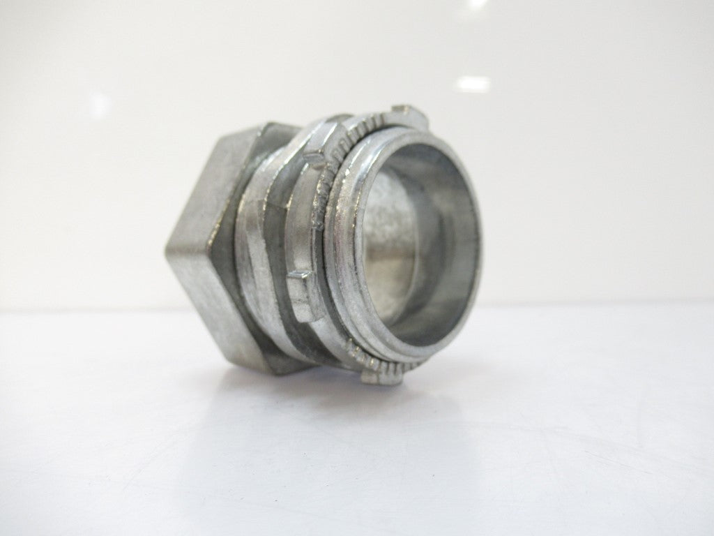 EMT FIT2006 1 1/4 " Concrete Tite Connector Raintight