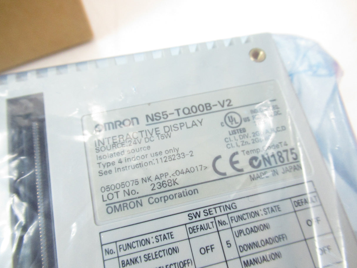 Omron NS5-TQ00B-V2 Operator Interface Touchscreen 5", 24V DC