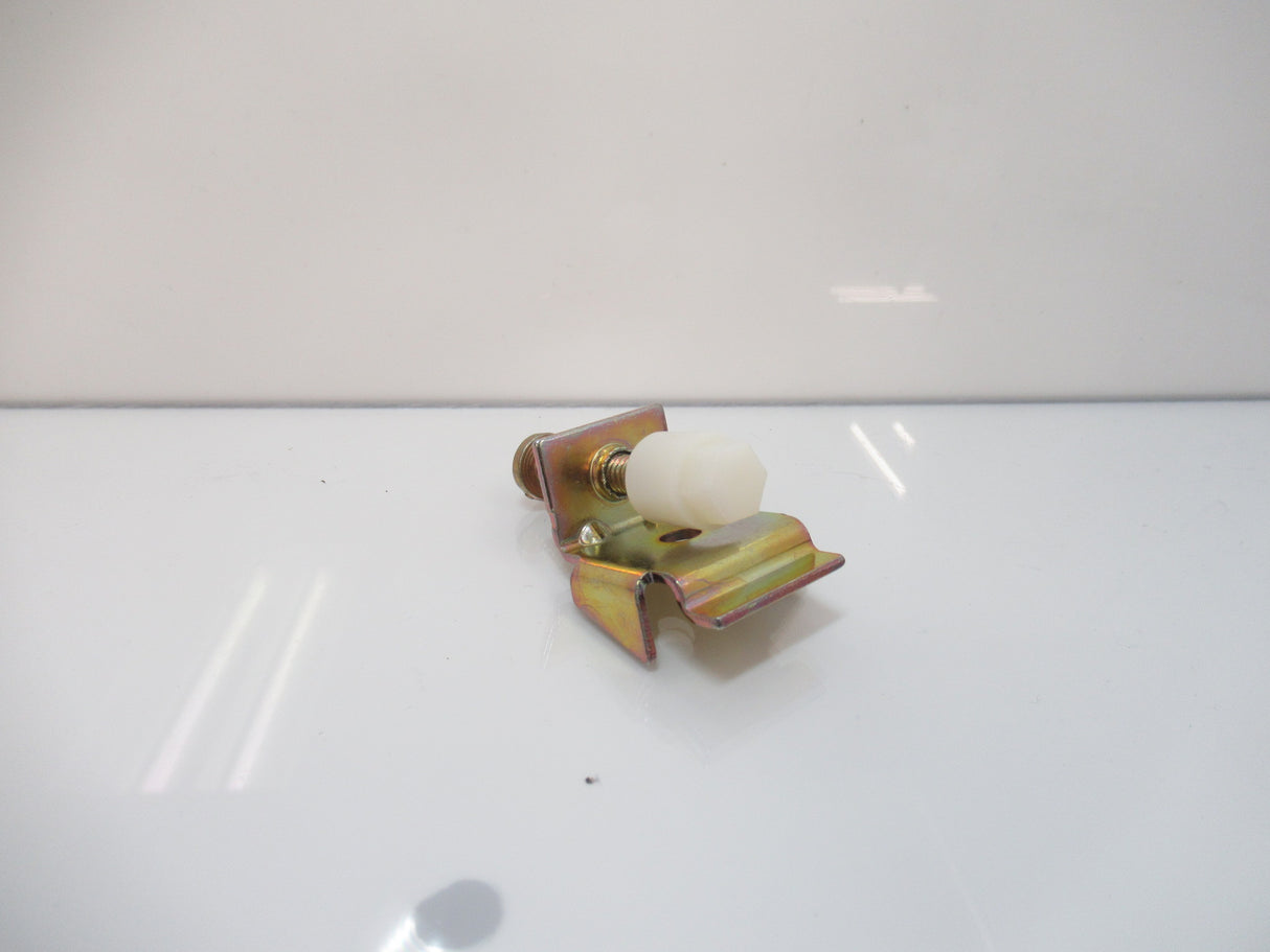 Allen Bradley 2711-NP2 Mounting Clip For Panelview 600, 900, 1000 Pack 6 Surplus