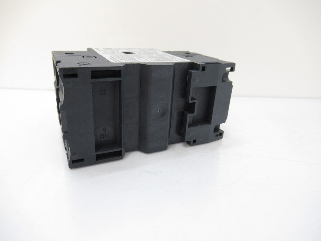 Schneider Electric GV2ME10 TeSys Motor Circuit Breaker 3 Poles