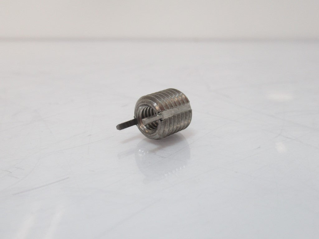 93715A610 Key Locking Inserts, M6 x 1 Thread, 10 mm Installed Length, Lot Of 10
