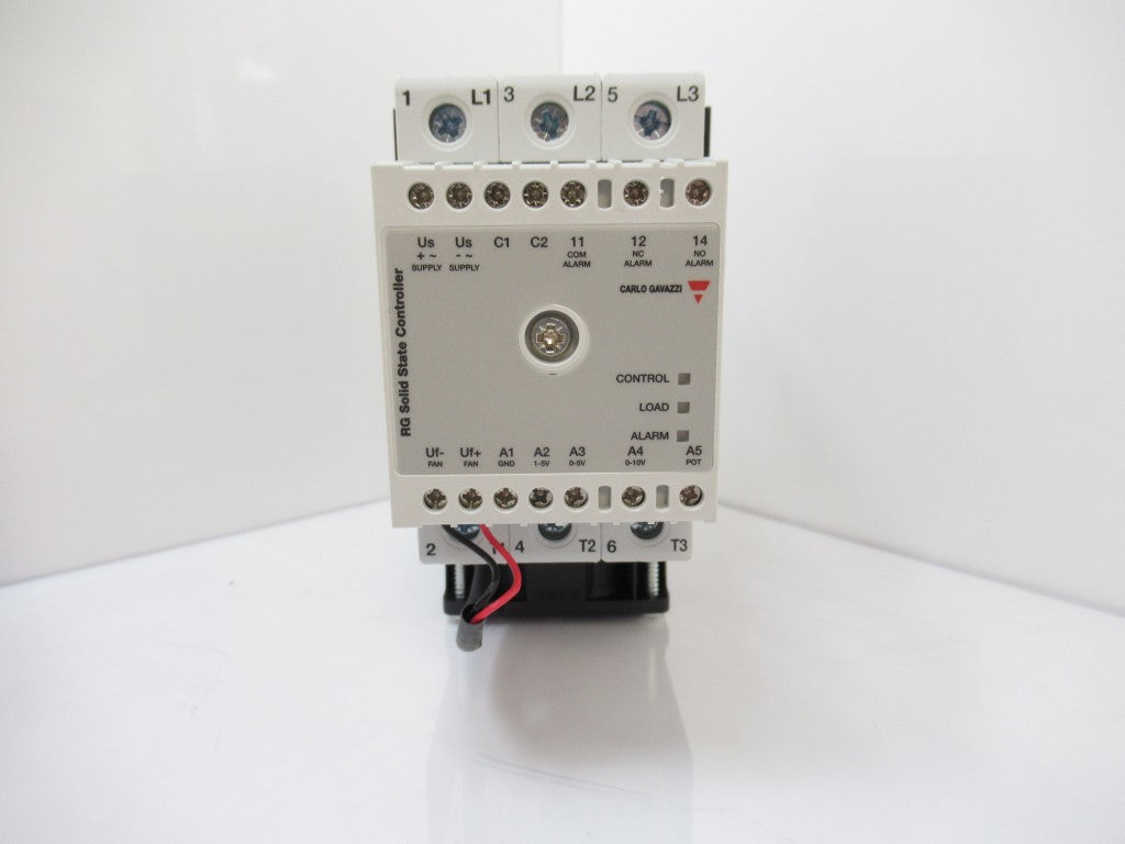 Carlo Gavazzi RGC3P60V65C1DFM Solid State Relays, 3-Pole, 600V AC