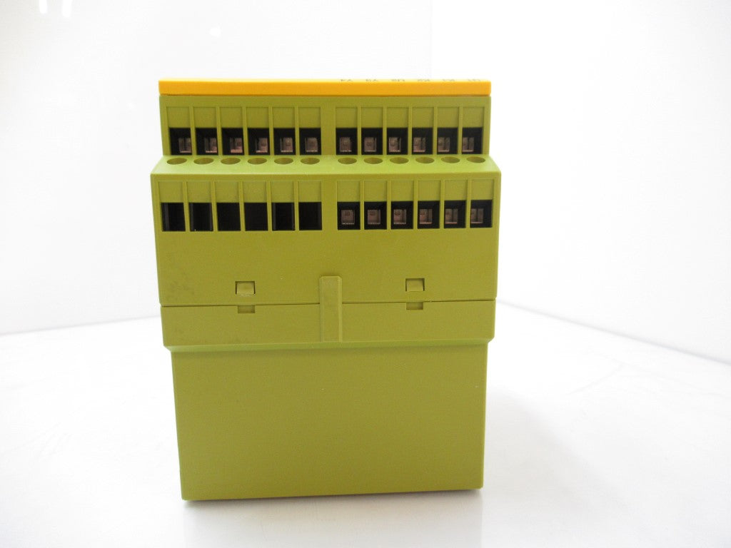 Pilz PZE9 24VDC 8n/o 1n/c 774150 Safety Relay Expander Module