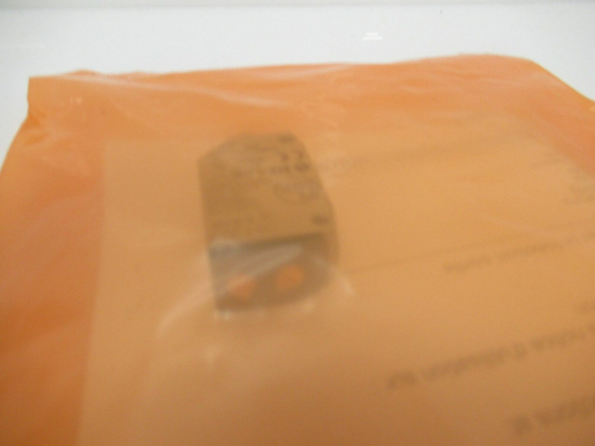 O6T309 O6T-FPKG/AS/4P Ifm Electronic Diffuse Reflection Sensor, M8 Connector