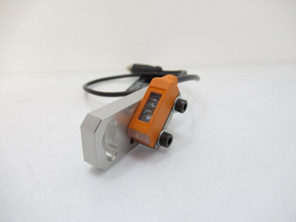 O8E204 Ifm Electronic Through-Beam Sensor Receiver, PNP, Red Light With Support