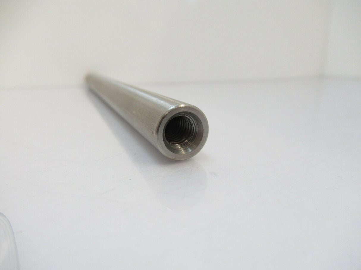 212-8-516 Tapped End Stainless Steel Rods
