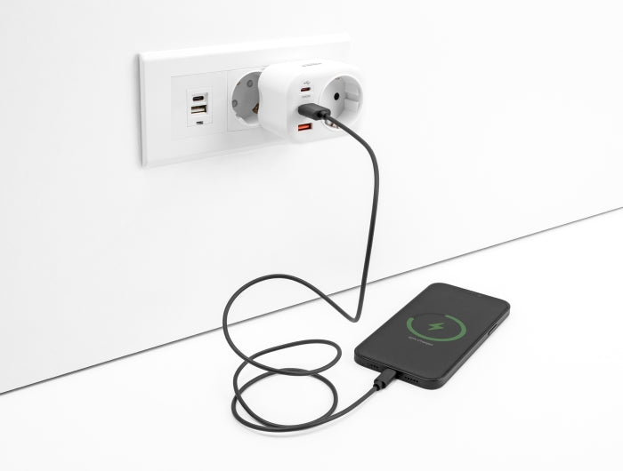 Delock 11498 Power Socket With Childproof Lock And Usb Pd Charger 20 W