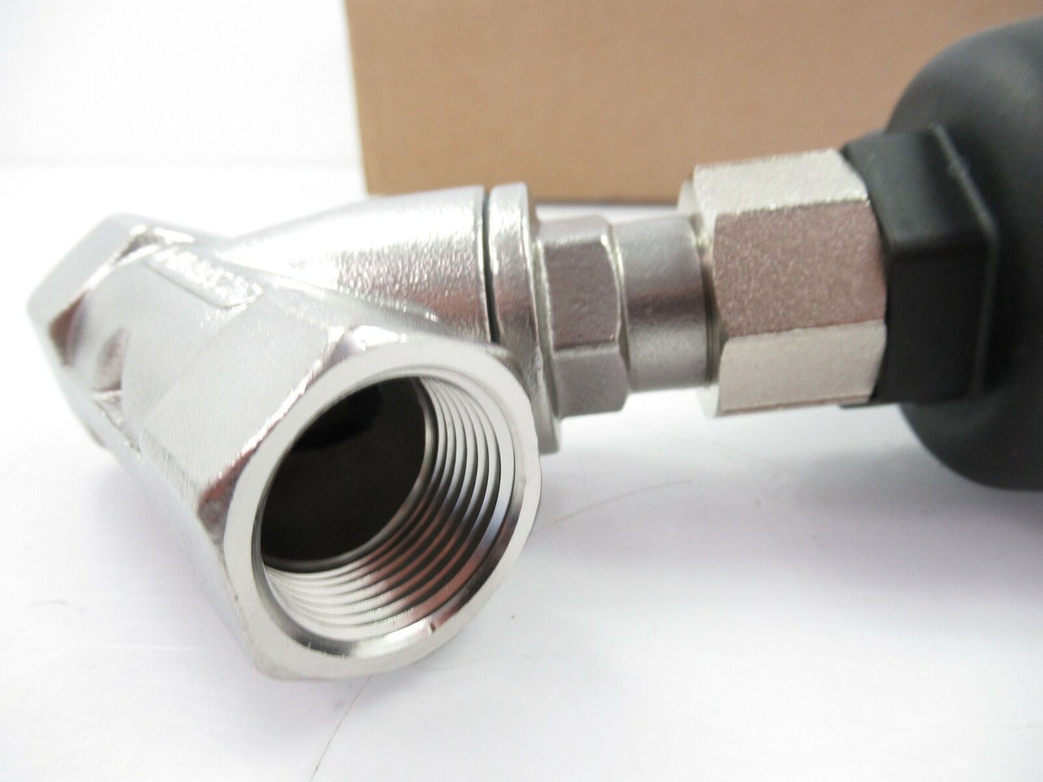 Angle Valve EMCP-20-50-S1-T 1 Port Size 3/4 Single Acting Normal Close NPT SS316