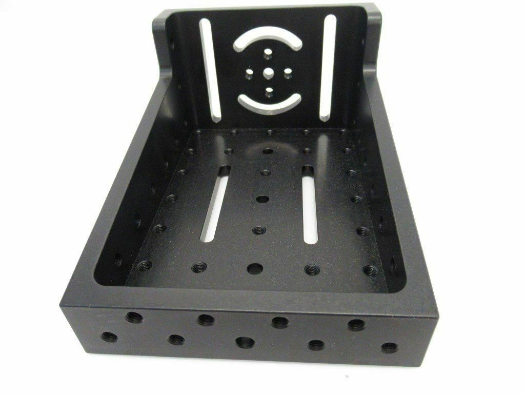 Thorlabs AP90RL/M Large Right-Angle Bracket, M6 Holes