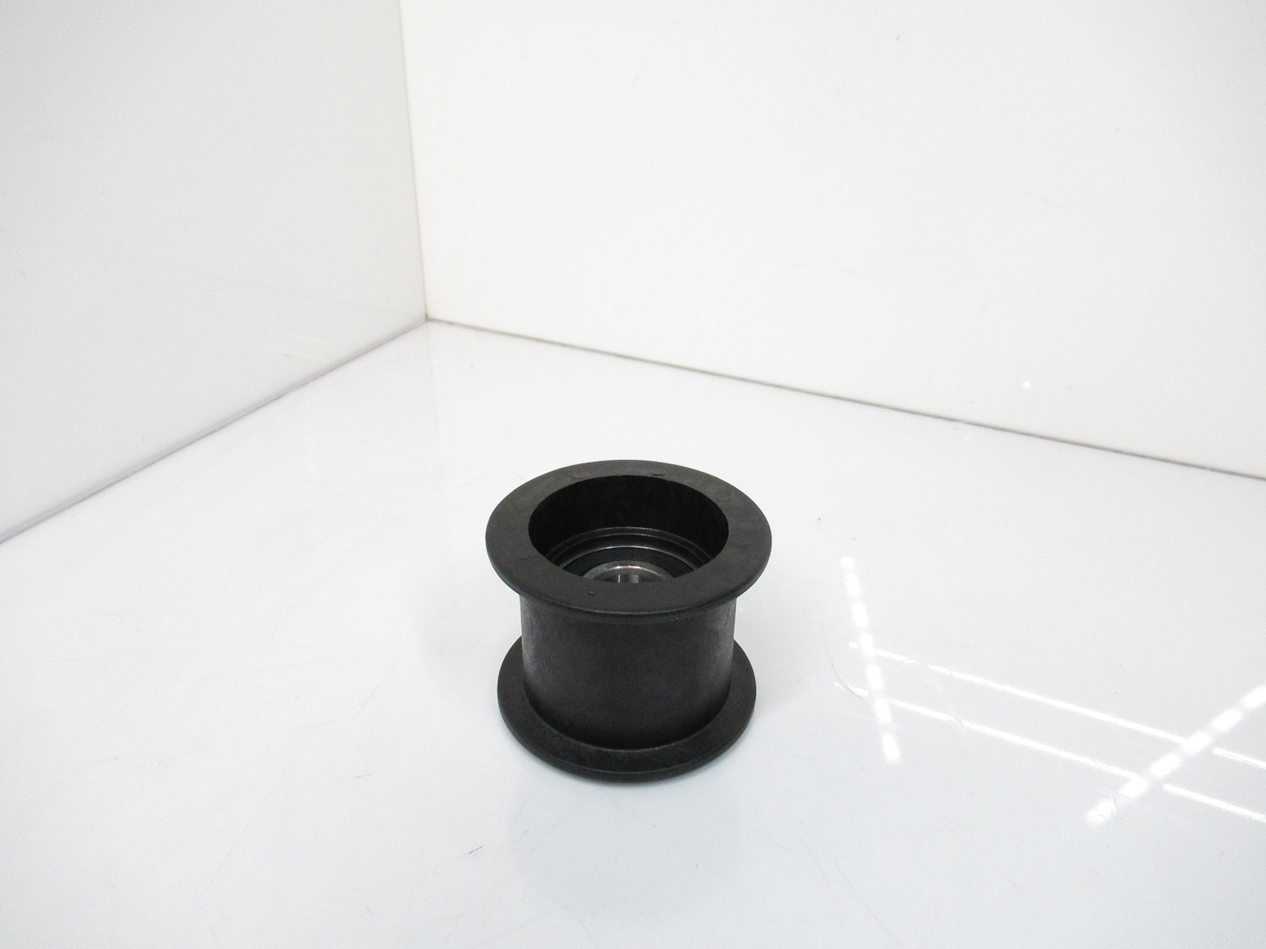 Fenner Drives FA2501 Flat Belt Idler Pulley, 2.48