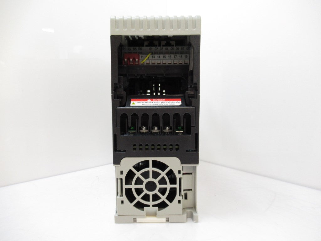 Allen Bradley 25B-D2P3N104 POWERFLEX 525 AC Drive 1 HP 3 Phase, Surplus
