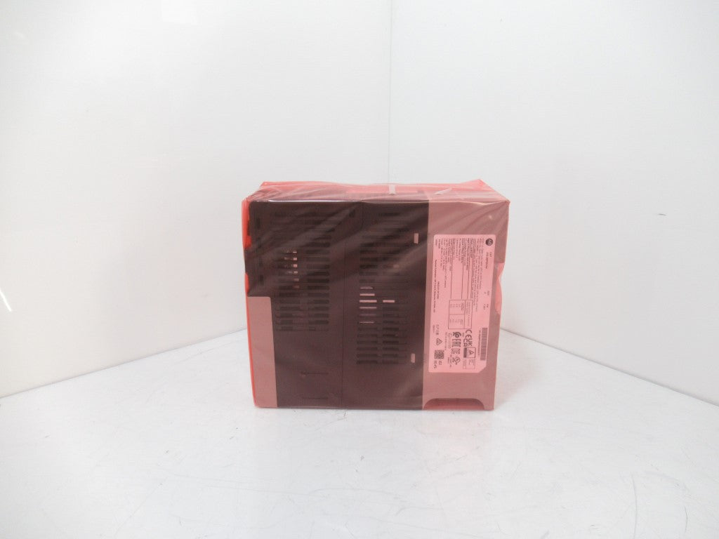 Allen Bradley 25B-B8P0N104 PowerFlex 525 AC Drive 240V/8A/2HP, Surplus