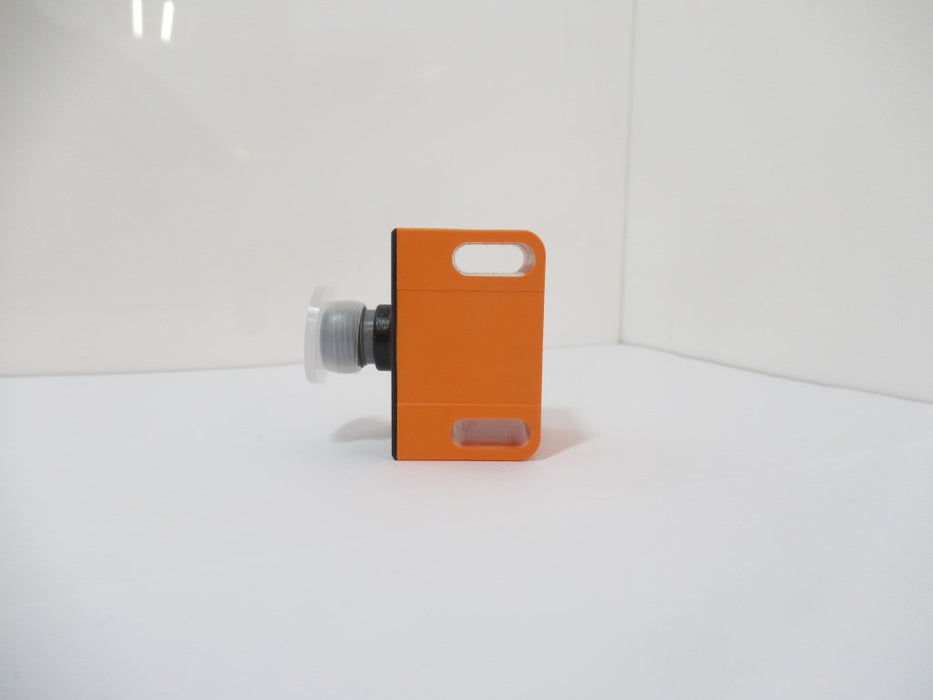 Ifm Electronic IN5373 IND3007DBPKG/US-100-DPV Inductive Dual Sensor