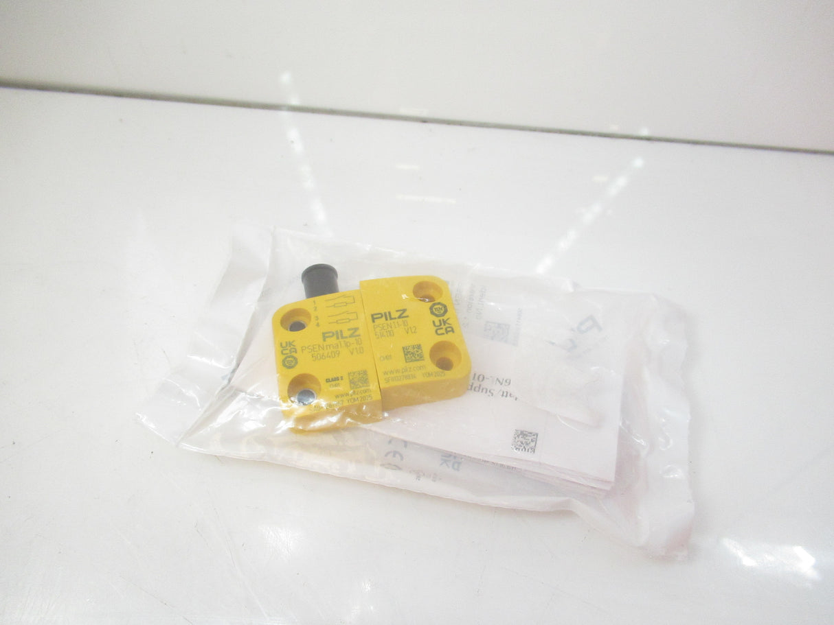 Pilz 506411 PSEN ma1.1p-10/PSEN1.1-10 Magnetic Safety Switch, 4-Pin M8 Connector