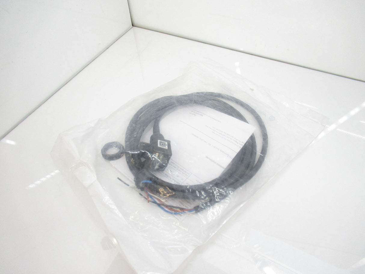 Allen Bradley 42EF-D2JBAK-A2 Photoelectric Sensor, 2m Long