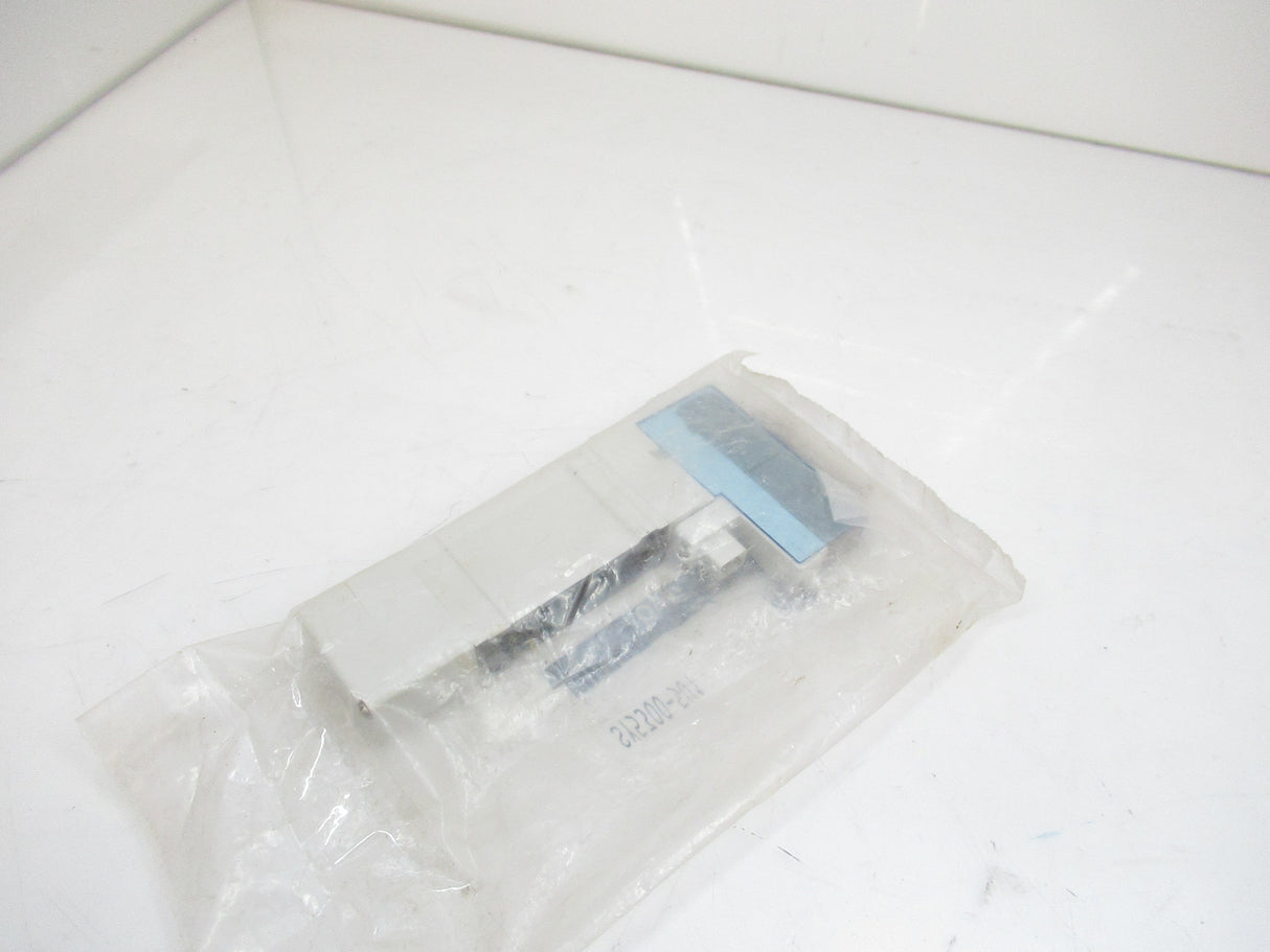 Smc SY5300-5U1 Double Operator Solenoid Valve, 24V DC