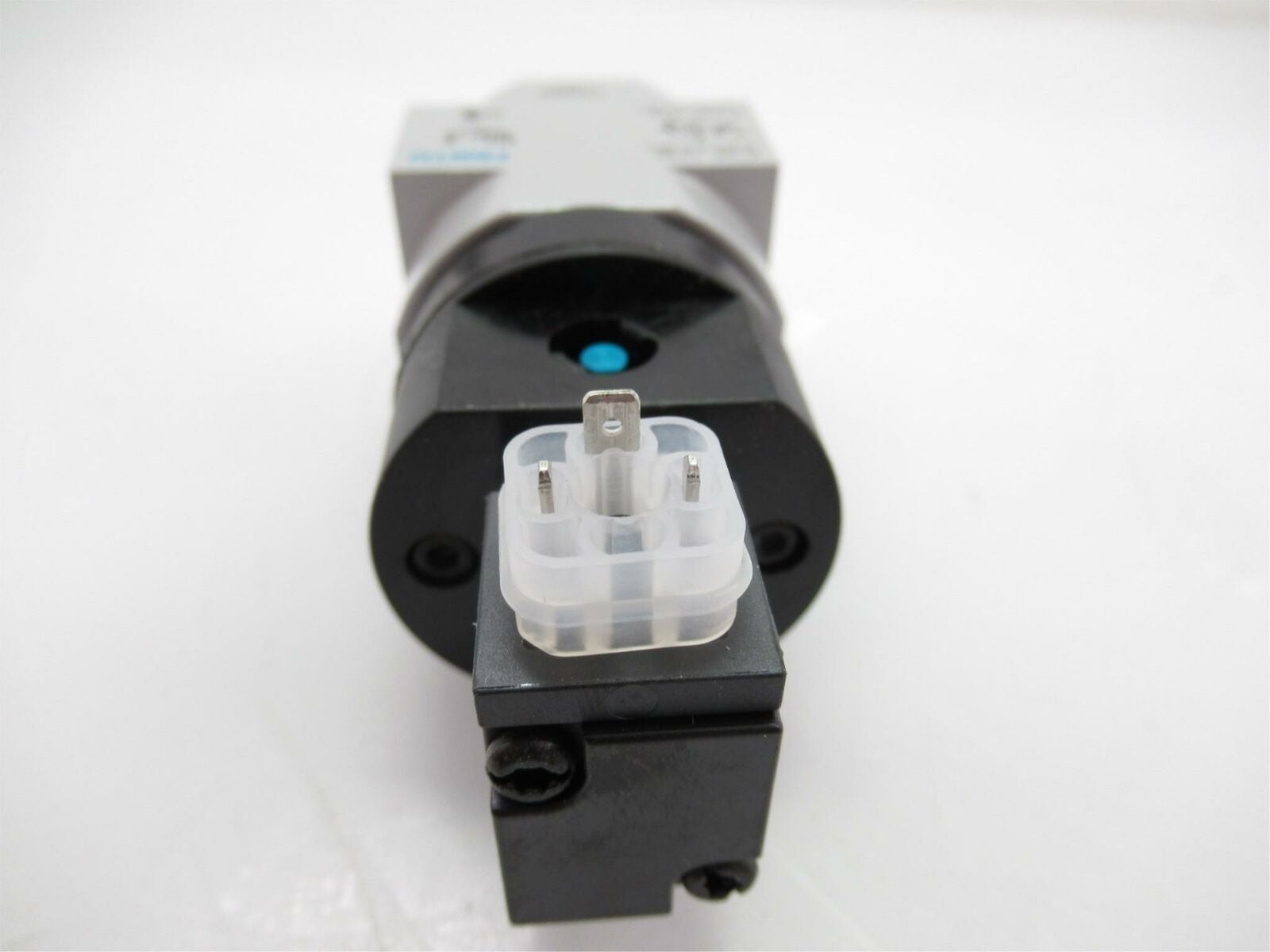 172956 HEE-D-MINI-24 Festo On-Off/Soft-Start Valves, D Series