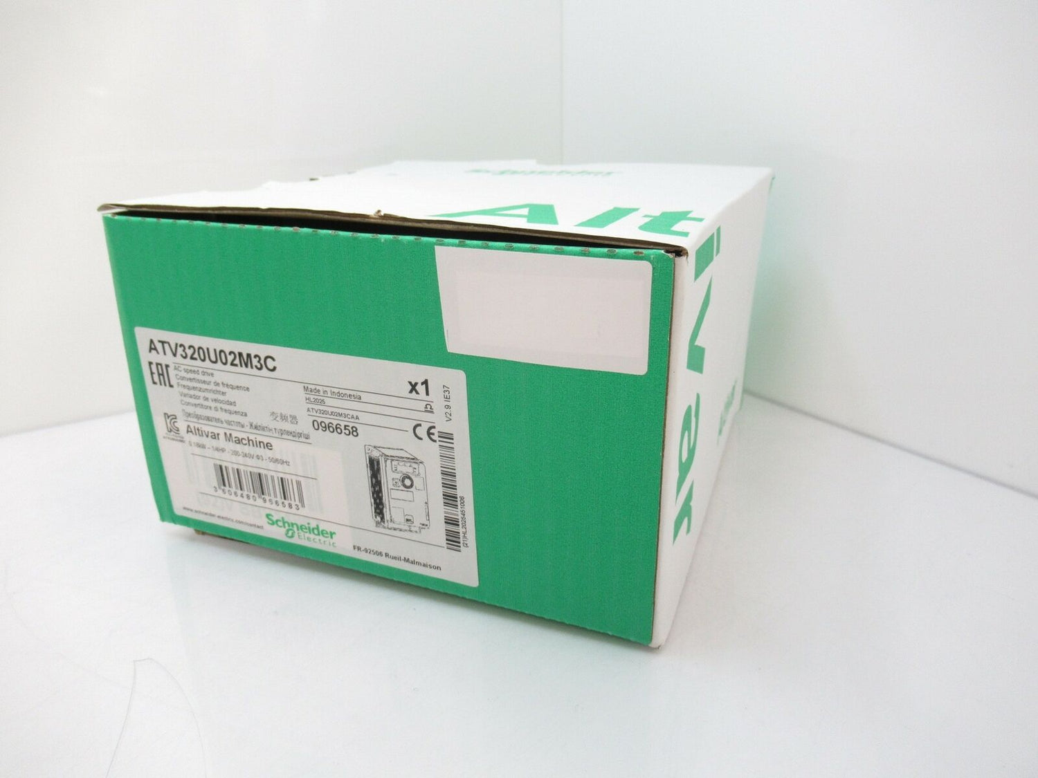 ATV320U02M3C Schneider Electric Altivar AC Speed Drive ATV320 1/4 HP