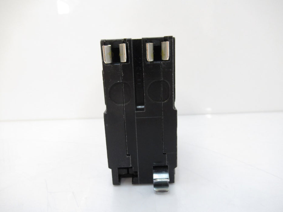 Q0220 Miniature Circuit Breaker Standard 20 A, 2 P, Pressure Plate (New No Box)