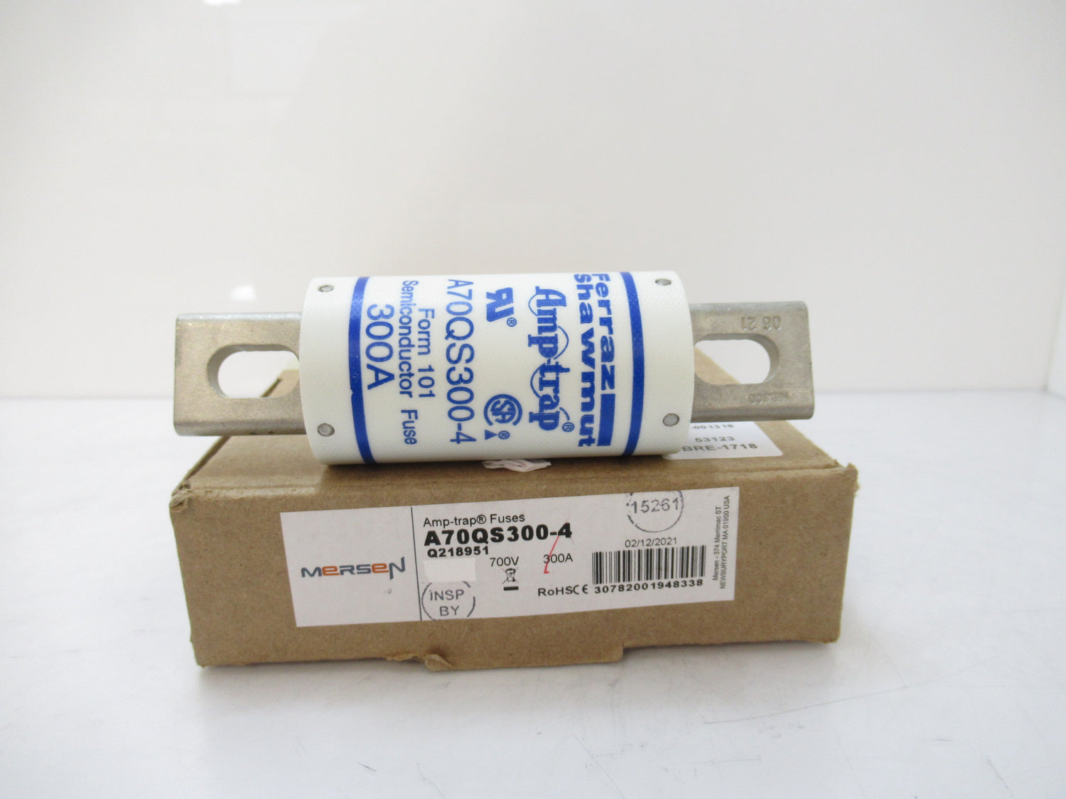 A70QS300-4 A70QS3004 Mersen Amp-Trap Fuses, 700 V, 300 Amps (Sold By Unit, New)