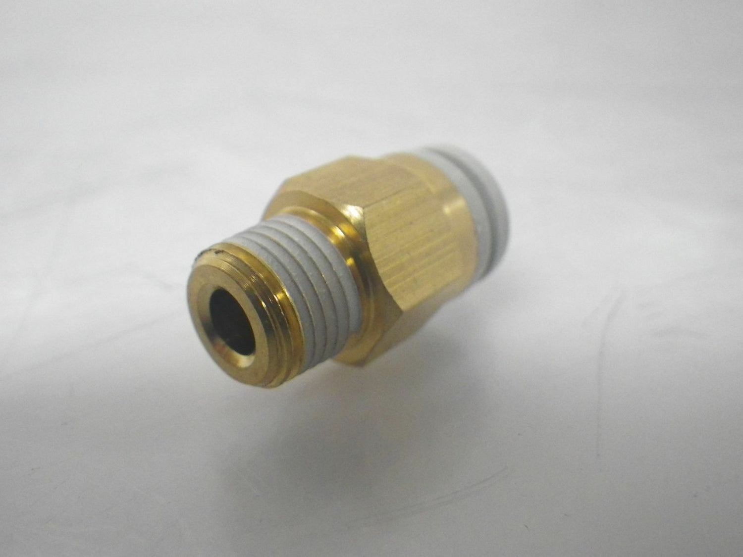 E KQ2H-06-01S EKQ2H0601S Push In Fitting, Sold Per Pack Of 10