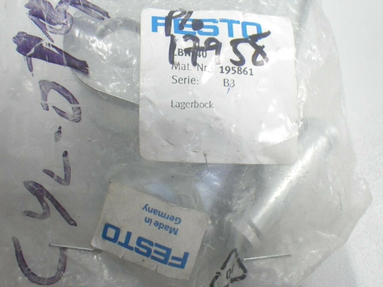 195861 LBN-40 LBN40 Festo Clevis Foot, Size 40, Steel, Galvanized, New