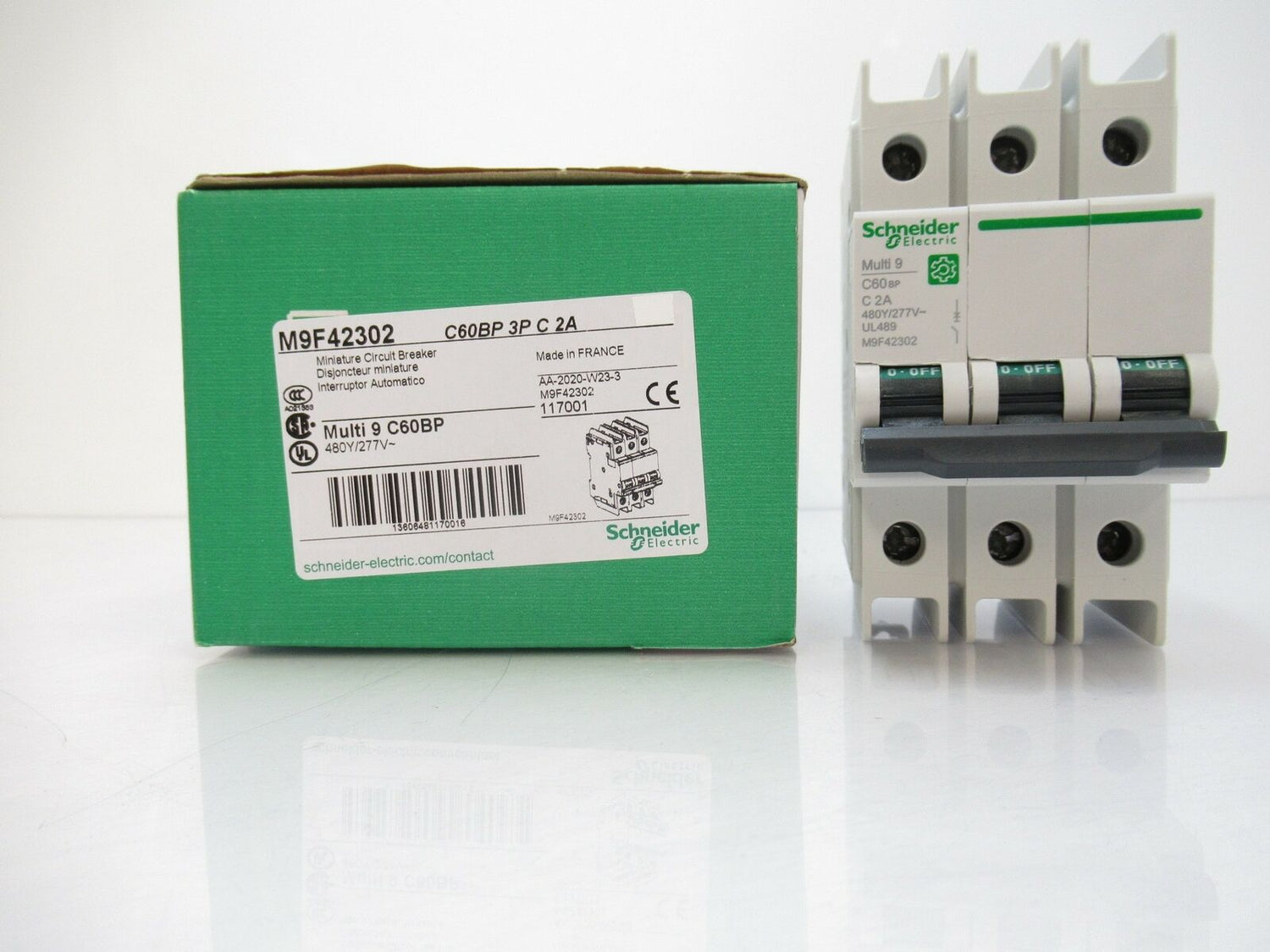 M9F42302 Schneider Electric  Miniature Circuit-Breaker Multi 9 3-Pole (New)