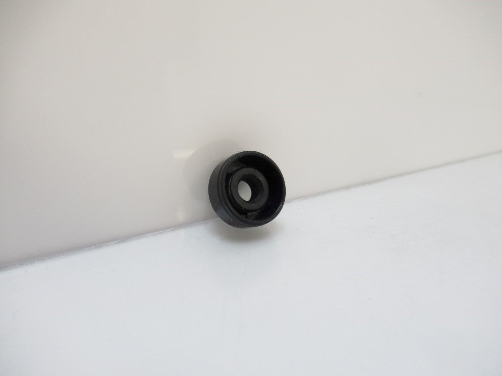 S006016070TC Unbranded Oil Seal SS. 6.00 X 16.00 X 7.00 (Sold By Unit New)