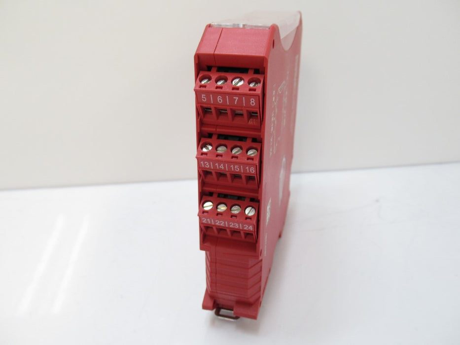 XPSMCMDI1600 Schneider Electric 16 Input Expansion Module With Screw Term