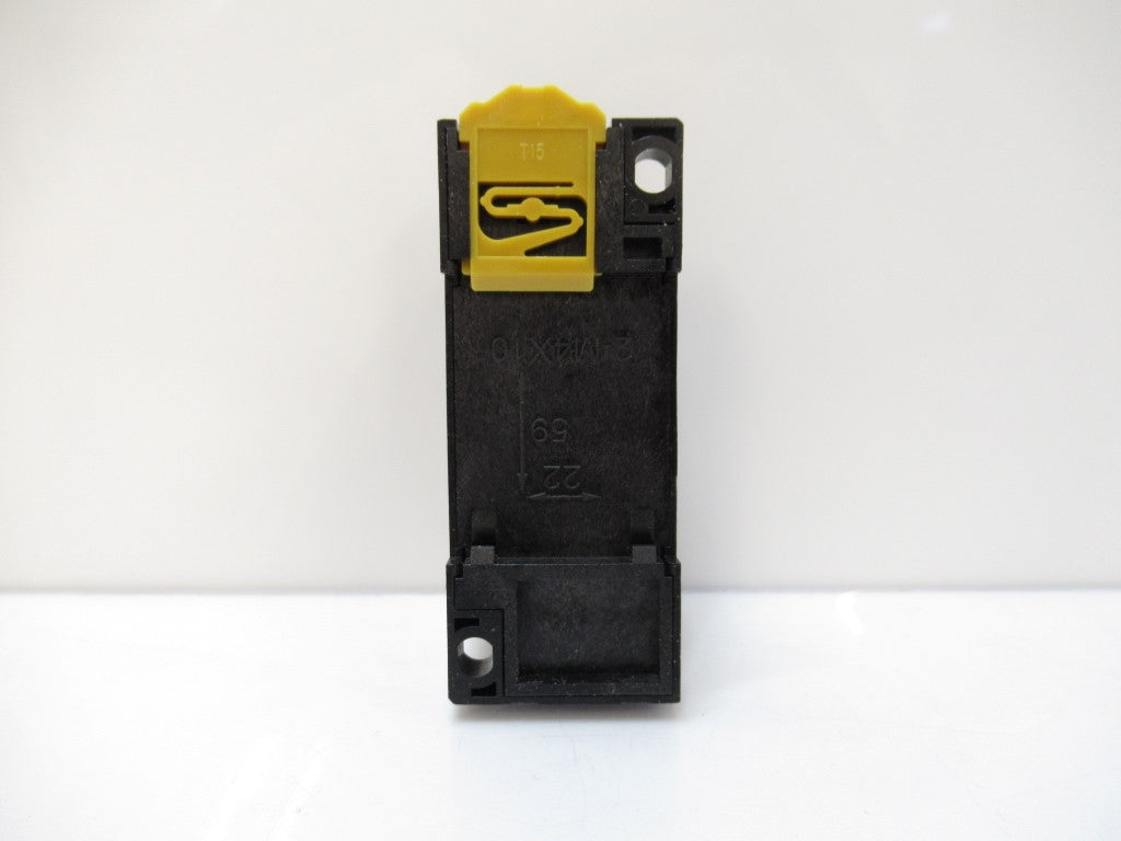 PYF14A-E PYF14AE Omron Relay Socket M4 Track Mount 5 Amp 250 V AC 14 Position
