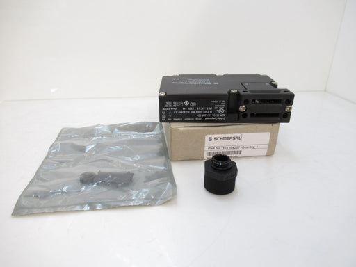 AZM 161SK-12/12RK-024 Schmersal Solenoid Interlock, Keyed (New In Box)