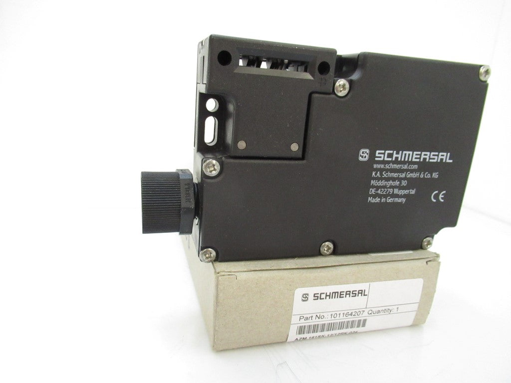 AZM 161SK-12/12RK-024 Schmersal Solenoid Interlock, Keyed (New In Box)