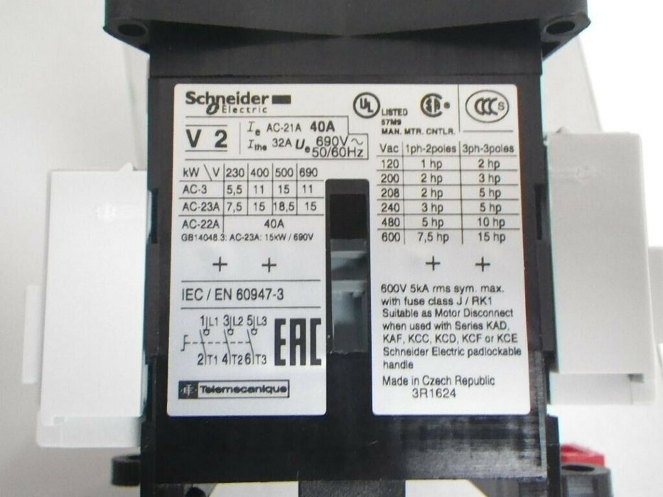 VCCF2 Schneider Electric TeSys Emergency Stop Switch Disconnector, 3 Pole